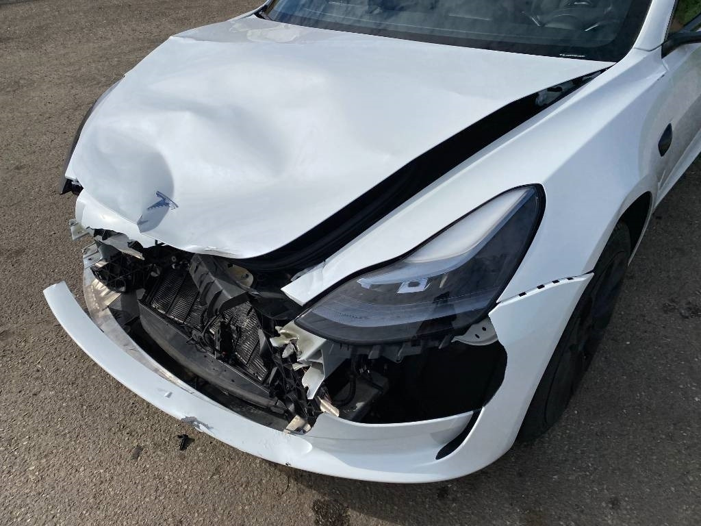 Mobil sedan Tesla MODEL 3 - 5YJ3 Rwd Origine Française: gambar 12