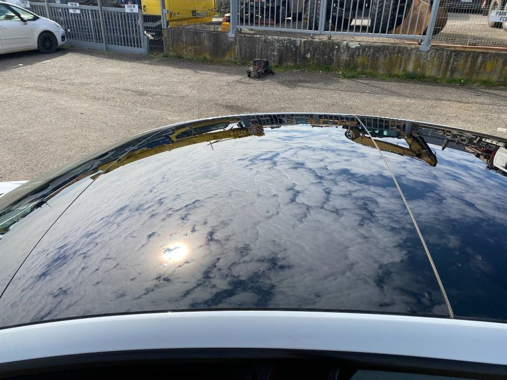 Mobil sedan Tesla MODEL 3 - 5YJ3 Rwd Origine Française: gambar 33