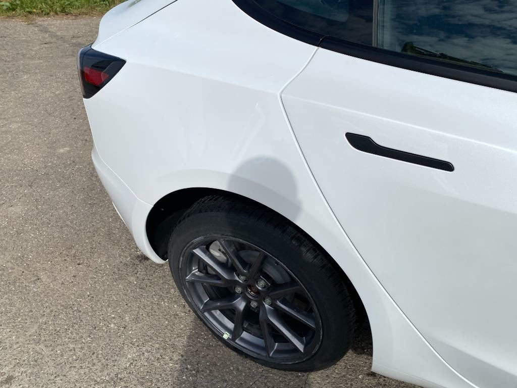 Mobil sedan Tesla MODEL 3 - 5YJ3 Rwd Origine Française: gambar 43