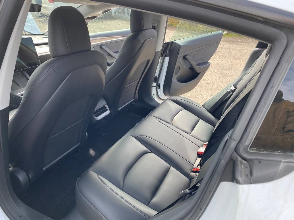 Mobil sedan Tesla MODEL 3 - 5YJ3 Rwd Origine Française: gambar 15