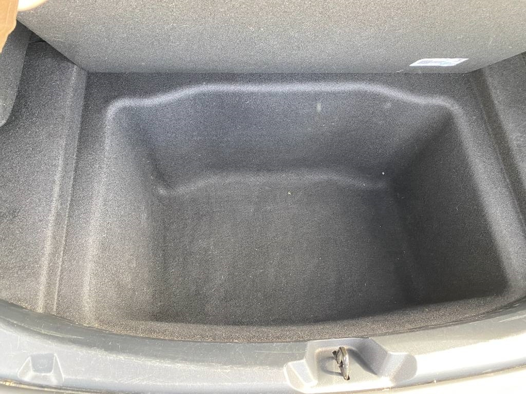 Mobil sedan Tesla MODEL 3 - 5YJ3 Rwd Origine Française: gambar 17