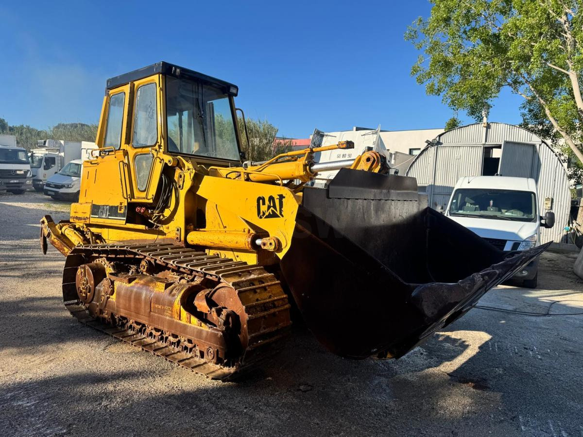 Cat - Crawler loader: gambar 1 Cat - Crawler loader: gambar 1