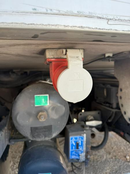 Truk berpendingin Iveco 120E22 EEV: gambar 9
