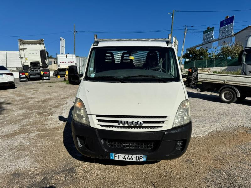 Iveco Daily 35C15 - Van jungkit: gambar 4 Iveco Daily 35C15 - Van jungkit: gambar 4