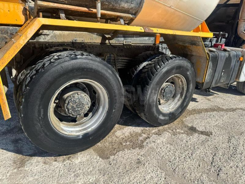 MAN TGA 26.350 - Truk pengaduk beton: gambar 5 MAN TGA 26.350 - Truk pengaduk beton: gambar 5