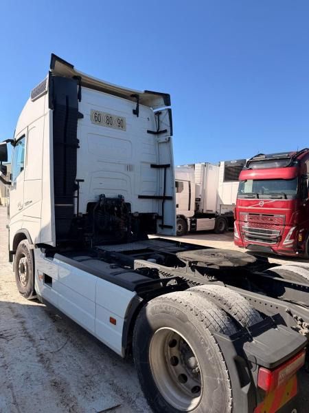 Volvo FH 500 - Tractor head: gambar 3 Volvo FH 500 - Tractor head: gambar 3
