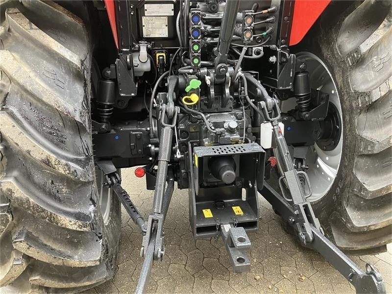 Case IH Farmall 100C - Traktor: gambar 4 Case IH Farmall 100C - Traktor: gambar 4