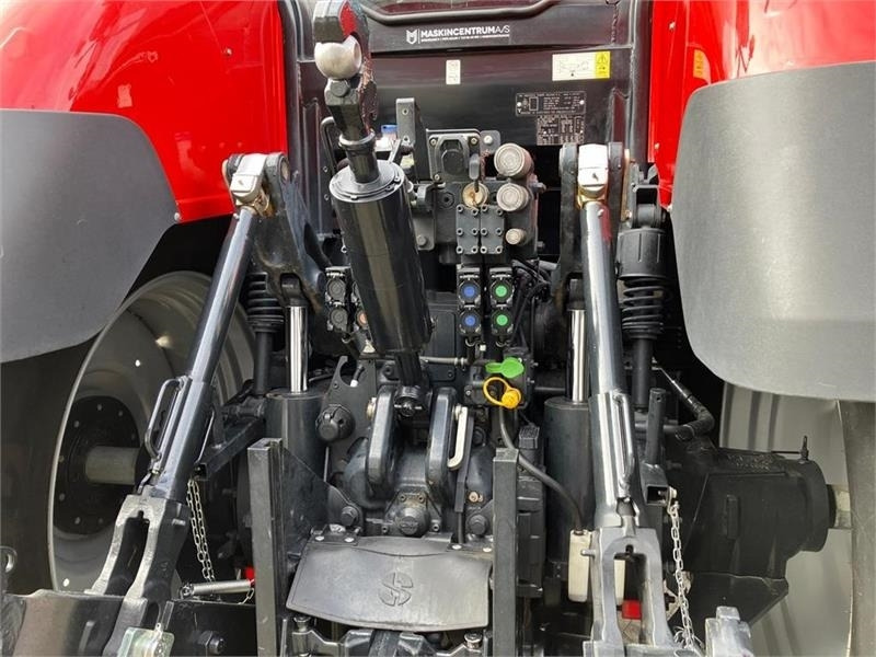 Case IH Optum 300 CVX - Traktor: gambar 5 Case IH Optum 300 CVX - Traktor: gambar 5