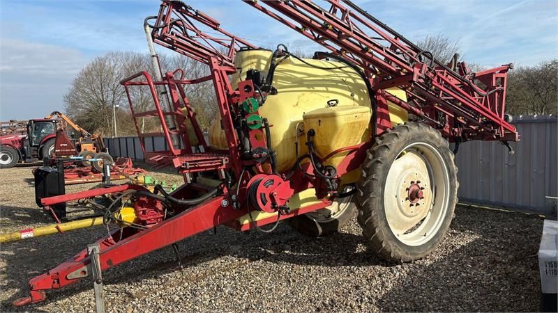 Hardi Commander 2600 18m - Penyemprot tertinggal: gambar 1 Hardi Commander 2600 18m - Penyemprot tertinggal: gambar 1