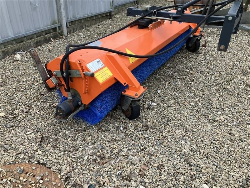 Tuchel 560 Plus - Sapu: gambar 4 Tuchel 560 Plus - Sapu: gambar 4