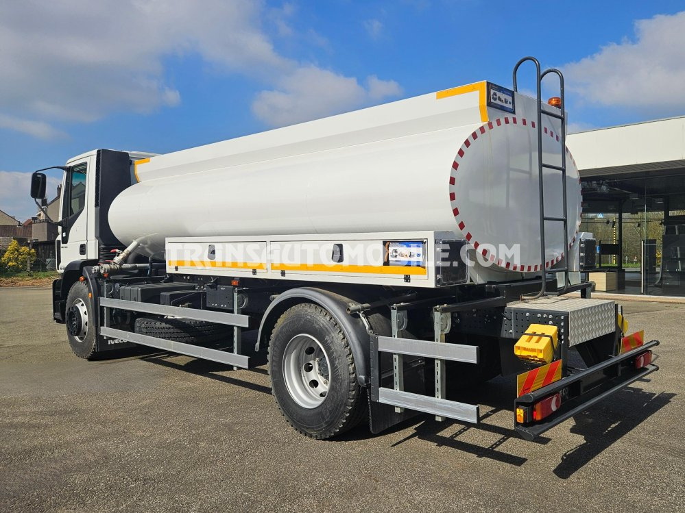 Iveco Eurocargo ML180E28 5.9L TURBO DIESEL 4x2 water tank 10.000L - EXPORT OUT EU - Truk tangki: gambar 2 Iveco Eurocargo ML180E28 5.9L TURBO DIESEL 4x2 water tank 10.000L - EXPORT OUT EU - Truk tangki: gambar 2