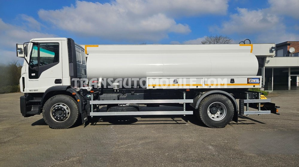 Iveco Eurocargo ML180E28 5.9L TURBO DIESEL 4x2 water tank 10.000L - EXPORT OUT EU - Truk tangki: gambar 5 Iveco Eurocargo ML180E28 5.9L TURBO DIESEL 4x2 water tank 10.000L - EXPORT OUT EU - Truk tangki: gambar 5
