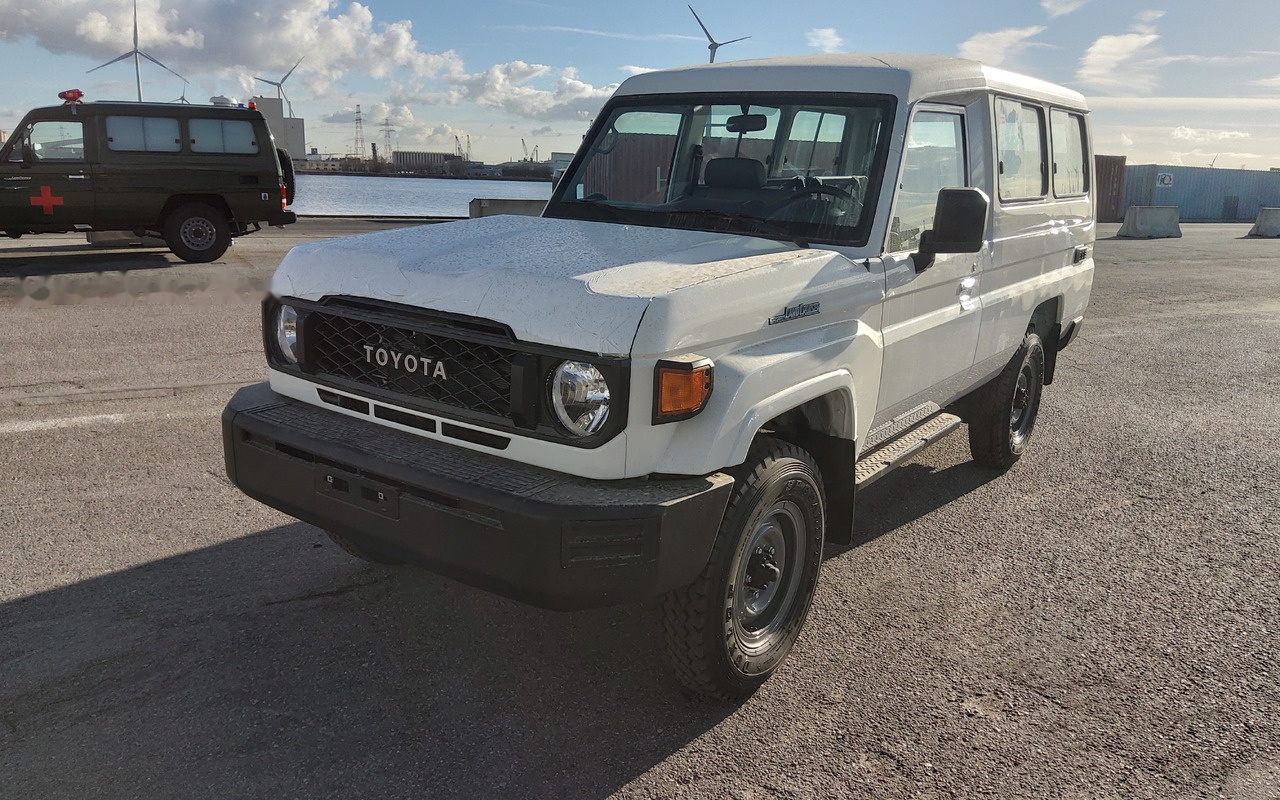 Mobil baru Toyota Land Cruiser 78 Metal top hzj 78 4.2L Diesel Manual PWR: gambar 1