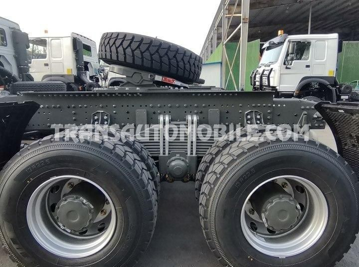 Sinotruk HOWO 6X6 ALL-WHEEL DRIVE - Tractor head: gambar 5 Sinotruk HOWO 6X6 ALL-WHEEL DRIVE - Tractor head: gambar 5