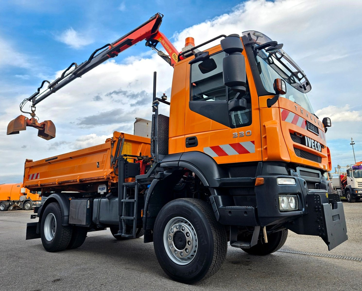 Iveco Trakker 190T33 4x4 Euro5 Kran Palfinger Funk - Truk jungkit, Truk derek: gambar 3 Iveco Trakker 190T33 4x4 Euro5 Kran Palfinger Funk - Truk jungkit, Truk derek: gambar 3