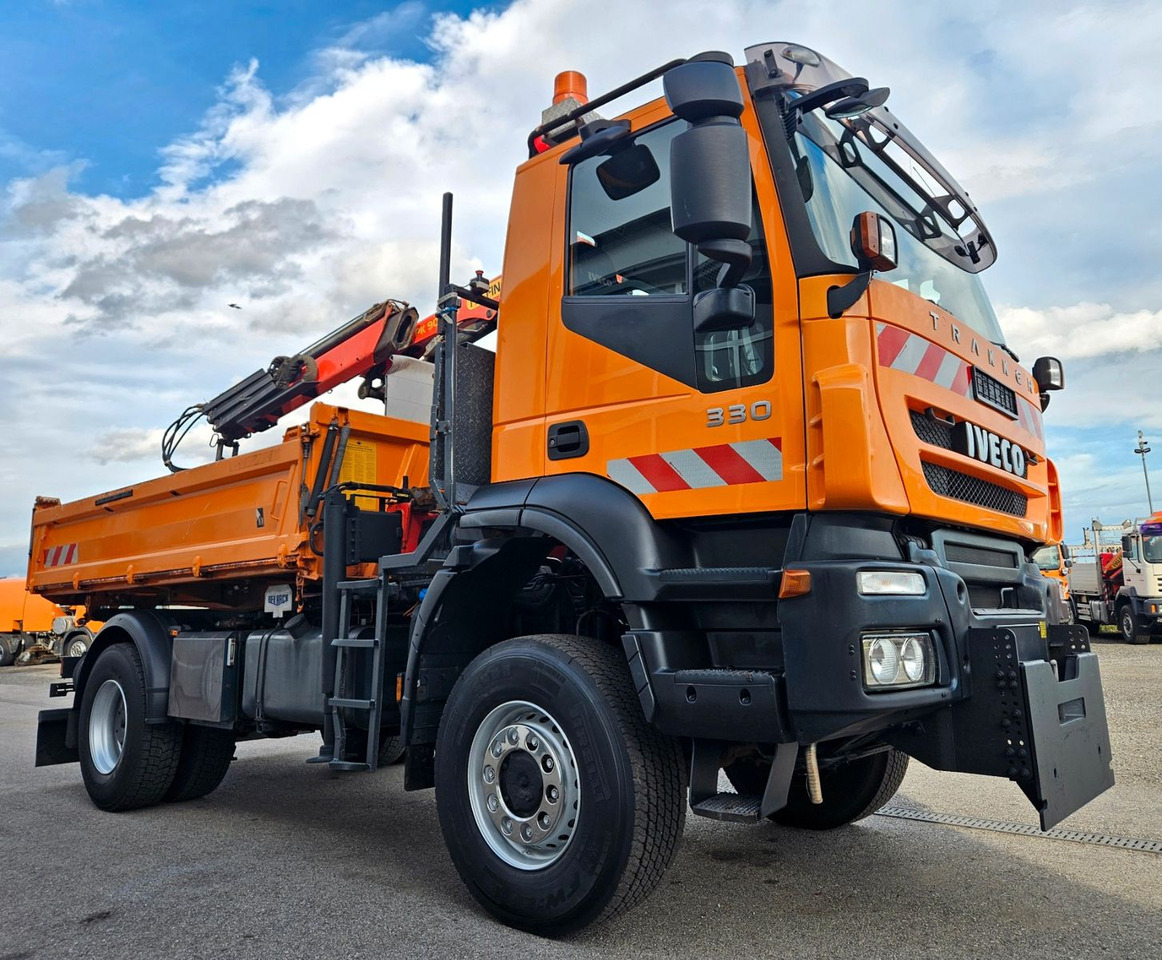 Iveco Trakker 190T33 4x4 Euro5 Kran Palfinger Funk - Truk jungkit, Truk derek: gambar 1 Iveco Trakker 190T33 4x4 Euro5 Kran Palfinger Funk - Truk jungkit, Truk derek: gambar 1