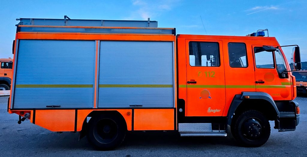 MAN 14.224 L80 4x4 Feuerwehr LF16 Ziegler MAN 14.224 L80 4x4 Feuerwehr LF16 Ziegler - Truk pemadam kebakaran: gambar 5 MAN 14.224 L80 4x4 Feuerwehr LF16 Ziegler MAN 14.224 L80 4x4 Feuerwehr LF16 Ziegler - Truk pemadam kebakaran: gambar 5
