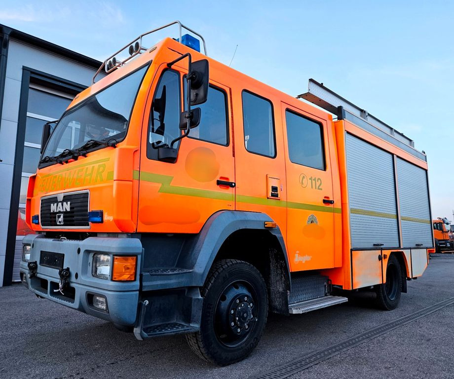 MAN 14.224 L80 4x4 Feuerwehr LF16 Ziegler MAN 14.224 L80 4x4 Feuerwehr LF16 Ziegler - Truk pemadam kebakaran: gambar 1 MAN 14.224 L80 4x4 Feuerwehr LF16 Ziegler MAN 14.224 L80 4x4 Feuerwehr LF16 Ziegler - Truk pemadam kebakaran: gambar 1