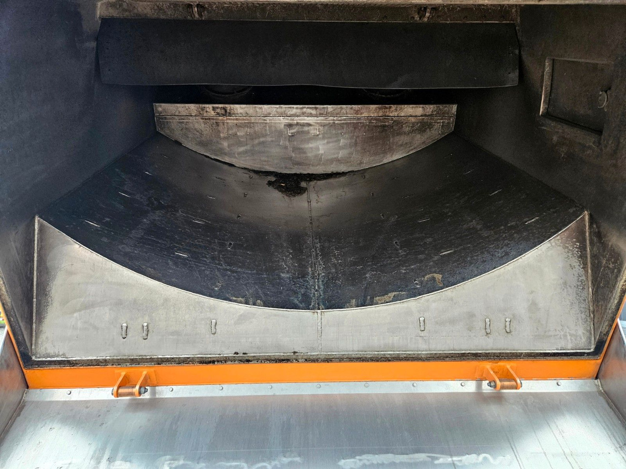 Penyapu jalan MAN TGM 18.250 Euro6 BROCK SL200 L+R  Aufbaumotor: gambar 19