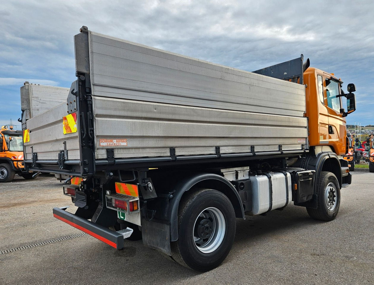 Scania R380 4x4 Winterdienst Euro4 - Truk jungkit: gambar 3 Scania R380 4x4 Winterdienst Euro4 - Truk jungkit: gambar 3