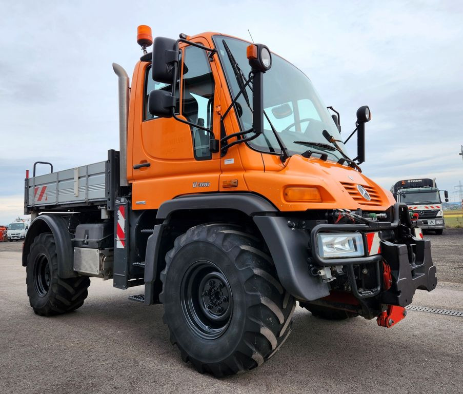 Unimog U300 Agrar Euro5 Hydrostat Variopilot Unimog U300 Agrar Euro5 Hydrostat Variopilot - Truk jungkit: gambar 5 Unimog U300 Agrar Euro5 Hydrostat Variopilot Unimog U300 Agrar Euro5 Hydrostat Variopilot - Truk jungkit: gambar 5
