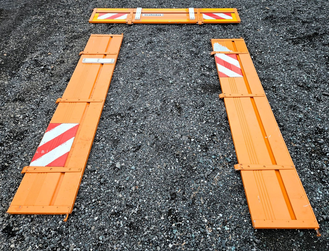 Truk jungkit Unimog U423 UGE Euro6 Hydrostat Schmidt Stratos: gambar 15 Truk jungkit Unimog U423 UGE Euro6 Hydrostat Schmidt Stratos: gambar 15