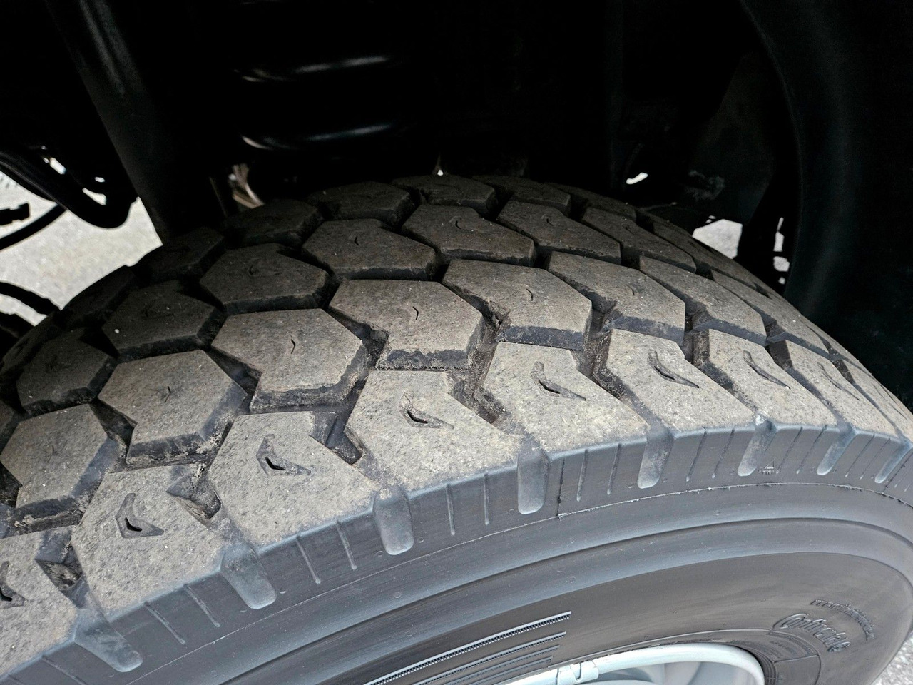 Truk jungkit Unimog U423 UGE Euro6 Hydrostat Schmidt Stratos: gambar 19 Truk jungkit Unimog U423 UGE Euro6 Hydrostat Schmidt Stratos: gambar 19