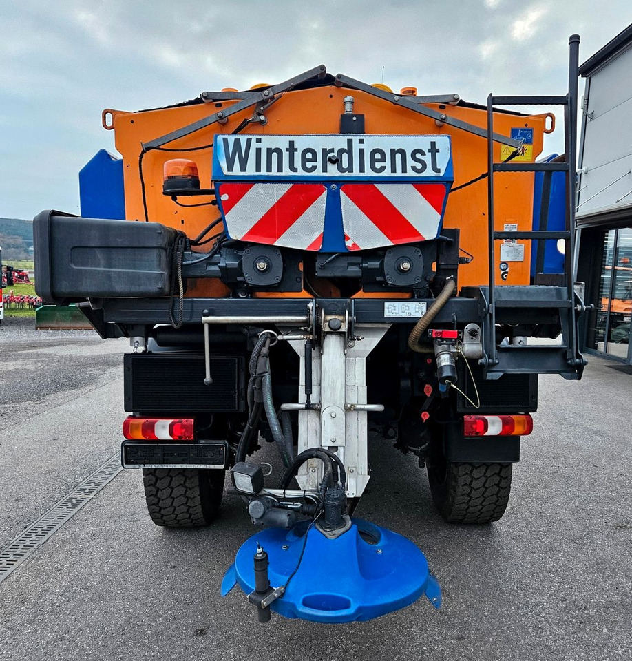 Unimog U423 UGE Euro6 Hydrostat Schmidt Stratos - Truk jungkit: gambar 4 Unimog U423 UGE Euro6 Hydrostat Schmidt Stratos - Truk jungkit: gambar 4