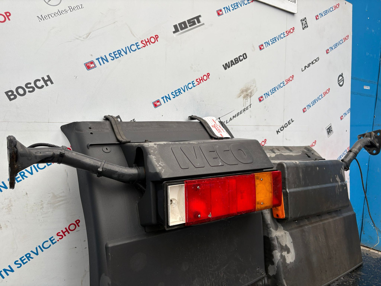 Paraurti posteriore Iveco - Bumper untuk Truk: gambar 2 Paraurti posteriore Iveco - Bumper untuk Truk: gambar 2