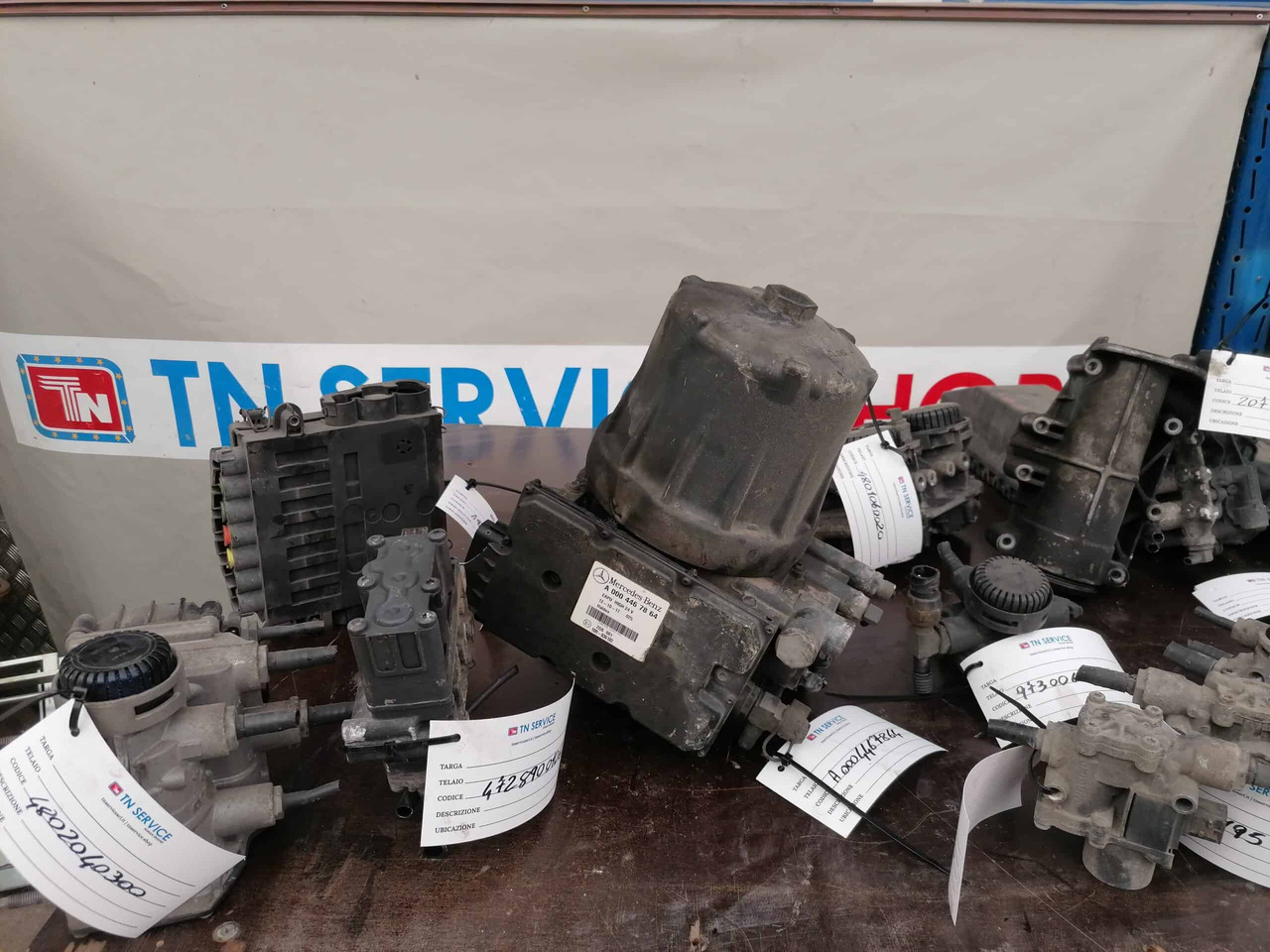 Valvole Pneumatiche - Katup rem untuk Truk: gambar 4 Valvole Pneumatiche - Katup rem untuk Truk: gambar 4