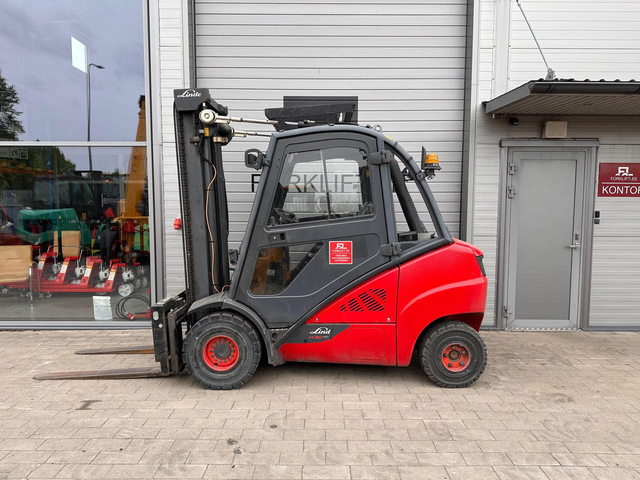Linde H30D-02 - Forklift diesel: gambar 2 Linde H30D-02 - Forklift diesel: gambar 2