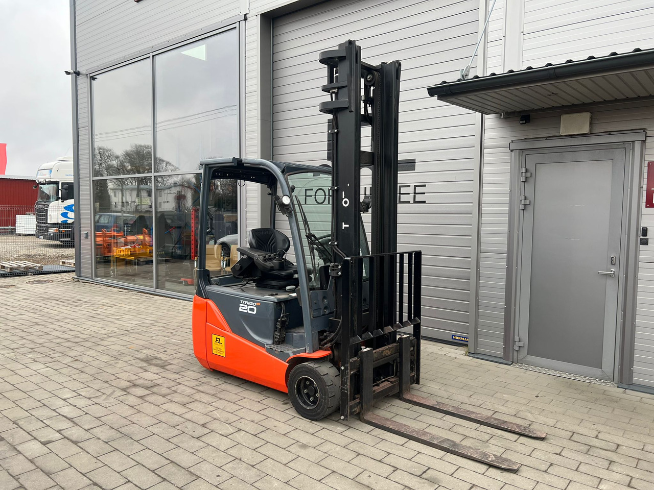 Toyota 8FBE20T - Forklift listrik: gambar 4 Toyota 8FBE20T - Forklift listrik: gambar 4