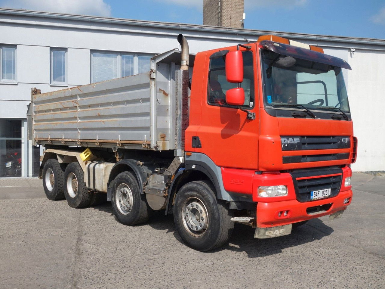 DAF CF 85.410 8x4 mit Meiller - Truk jungkit: gambar 3 DAF CF 85.410 8x4 mit Meiller - Truk jungkit: gambar 3