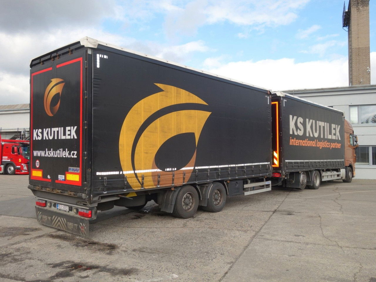 DAF XF 480 SSC, 120 cbm, Durchfahren - Truk dengan terpal samping: gambar 3 DAF XF 480 SSC, 120 cbm, Durchfahren - Truk dengan terpal samping: gambar 3