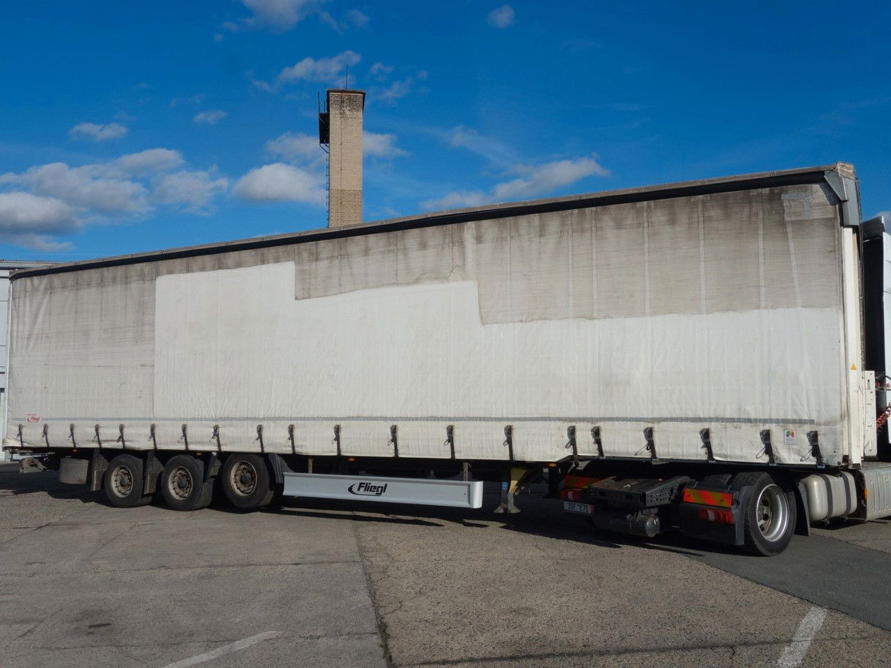 Fliegl SDS 01 Mega , 1xLichtachse - Semi-trailer dengan terpal samping: gambar 5 Fliegl SDS 01 Mega , 1xLichtachse - Semi-trailer dengan terpal samping: gambar 5