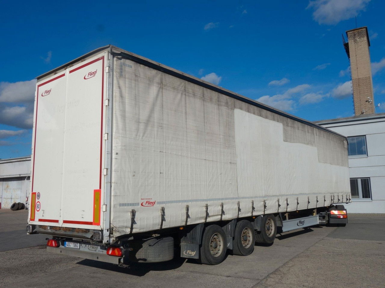 Fliegl SDS 01 Mega , 1xLichtachse - Semi-trailer dengan terpal samping: gambar 1 Fliegl SDS 01 Mega , 1xLichtachse - Semi-trailer dengan terpal samping: gambar 1