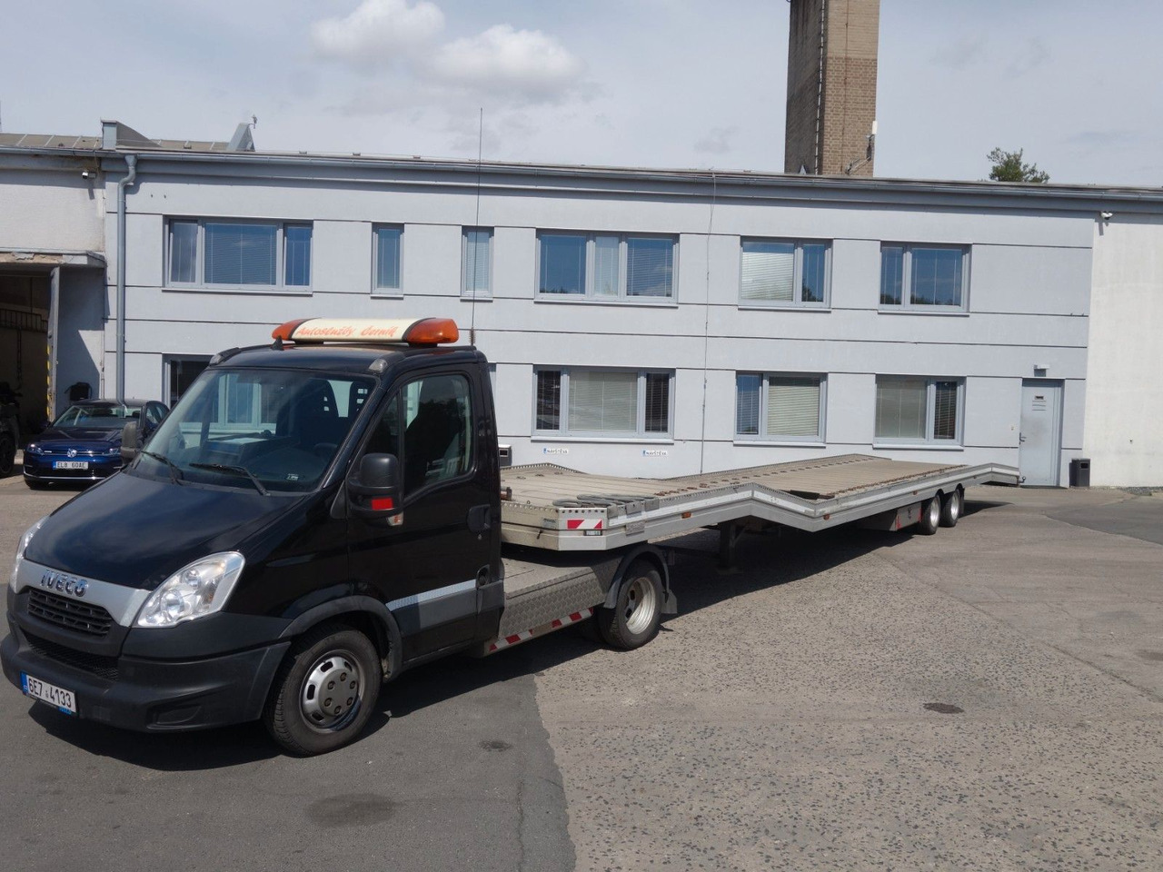 Iveco Daily 35C17 mit Anhänger für 3 PKW - Truk pengangkut mobil: gambar 1 Iveco Daily 35C17 mit Anhänger für 3 PKW - Truk pengangkut mobil: gambar 1