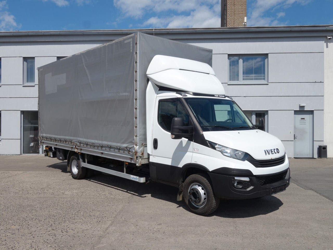 Iveco Daily 70C18 mit LBW - Van dengan terpal samping: gambar 2 Iveco Daily 70C18 mit LBW - Van dengan terpal samping: gambar 2
