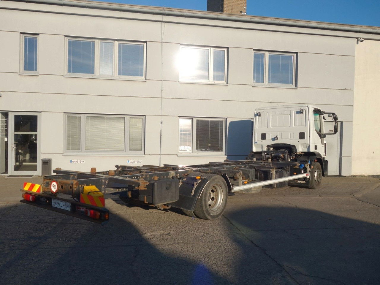 Iveco EuroCargo 150 150E 250 Wechselfahrgestel, BDFl - Pengangkut kontainer/ Container truck: gambar 3 Iveco EuroCargo 150 150E 250 Wechselfahrgestel, BDFl - Pengangkut kontainer/ Container truck: gambar 3