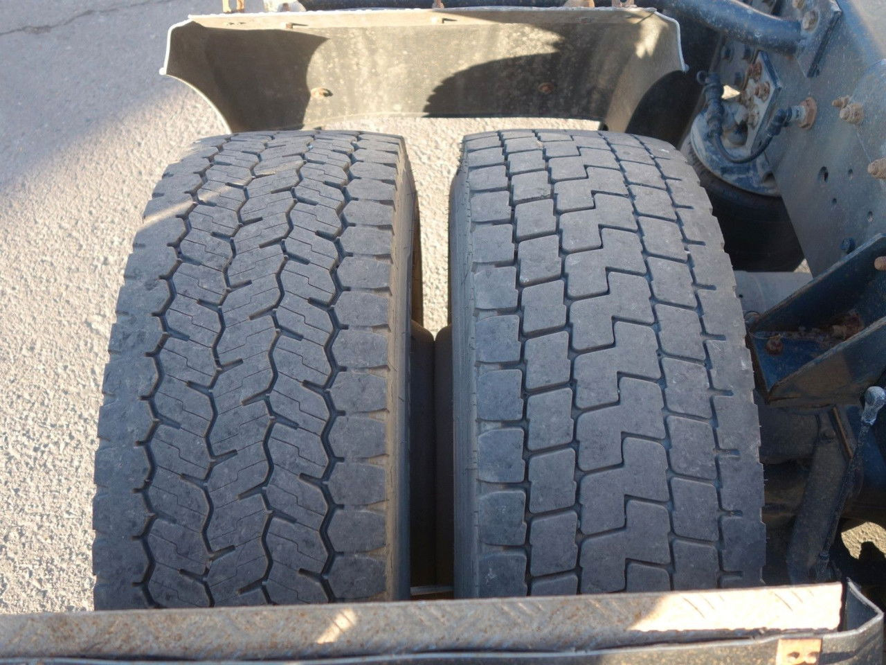 Iveco EuroCargo 150 150E 250 Wechselfahrgestel, BDFl - Pengangkut kontainer/ Container truck: gambar 5 Iveco EuroCargo 150 150E 250 Wechselfahrgestel, BDFl - Pengangkut kontainer/ Container truck: gambar 5