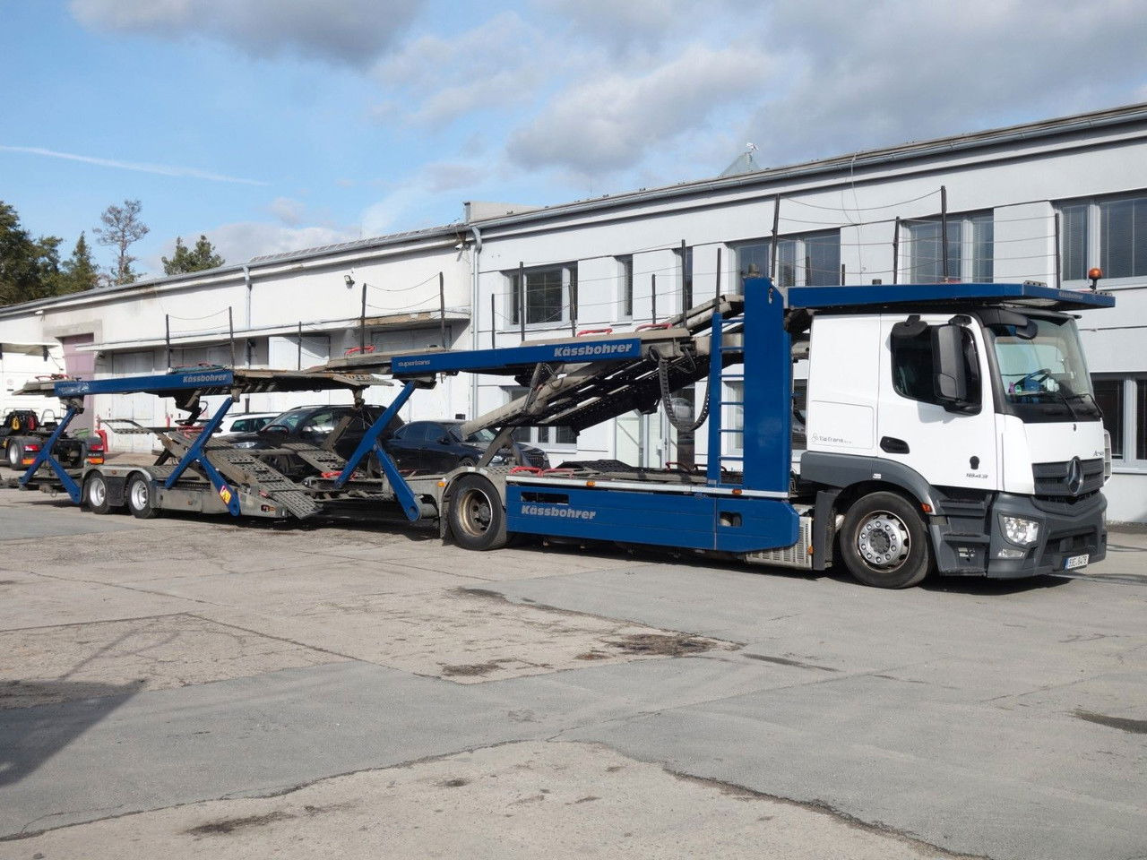 Mercedes-Benz Actros 1843 mit Kässbohrer Supertrans/Supertrans - Truk pengangkut mobil: gambar 2 Mercedes-Benz Actros 1843 mit Kässbohrer Supertrans/Supertrans - Truk pengangkut mobil: gambar 2