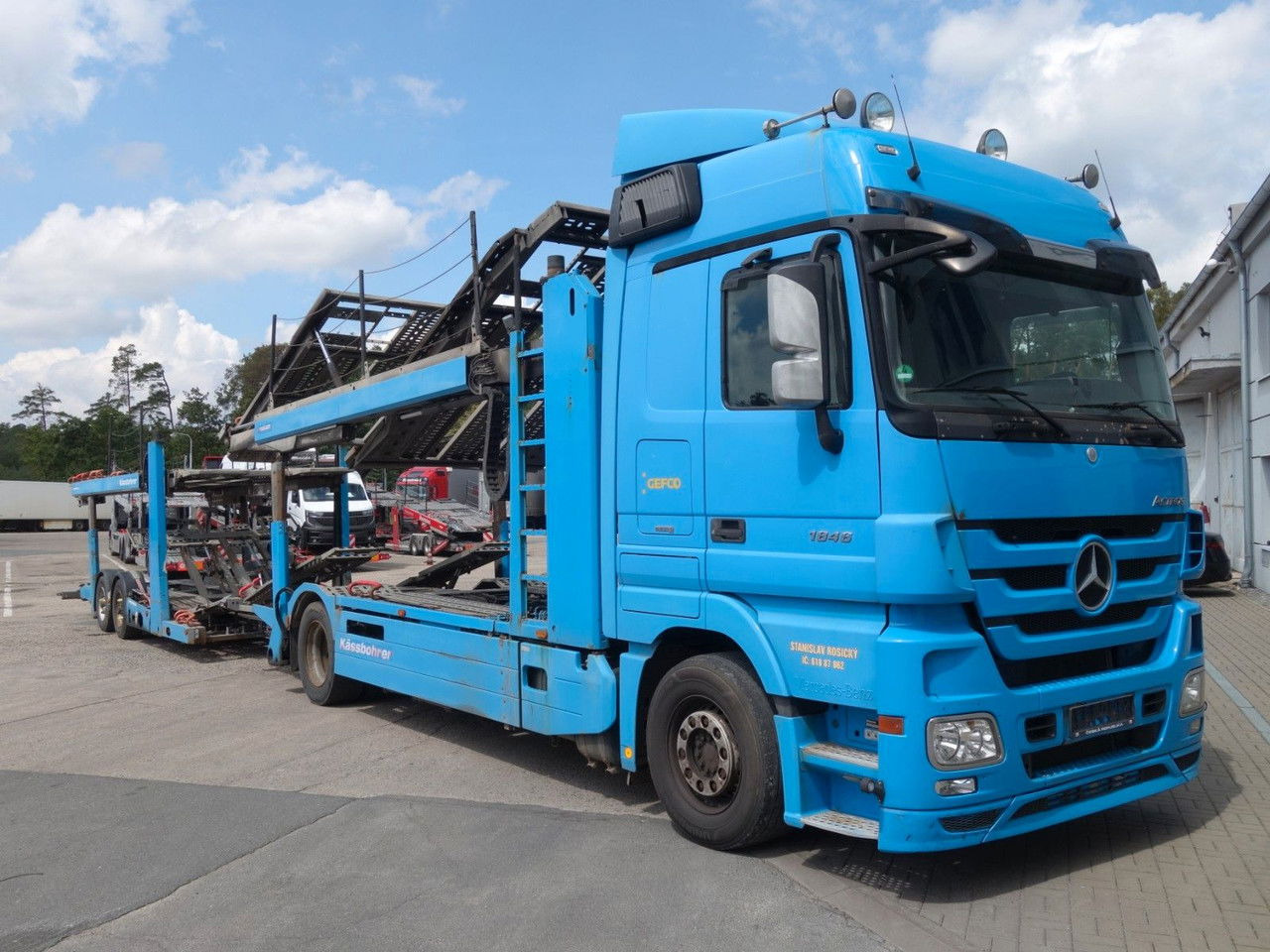 Mercedes-Benz Actros 1846 mit Kässbohrer Metago/Vario - Truk pengangkut mobil: gambar 3 Mercedes-Benz Actros 1846 mit Kässbohrer Metago/Vario - Truk pengangkut mobil: gambar 3