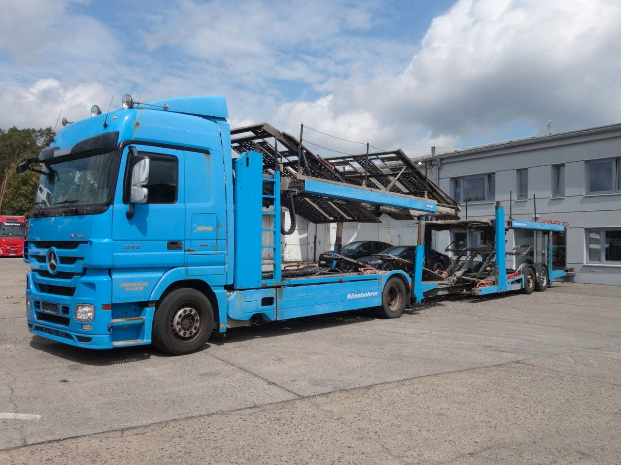 Mercedes-Benz Actros 1846 mit Kässbohrer Metago/Vario - Truk pengangkut mobil: gambar 2 Mercedes-Benz Actros 1846 mit Kässbohrer Metago/Vario - Truk pengangkut mobil: gambar 2