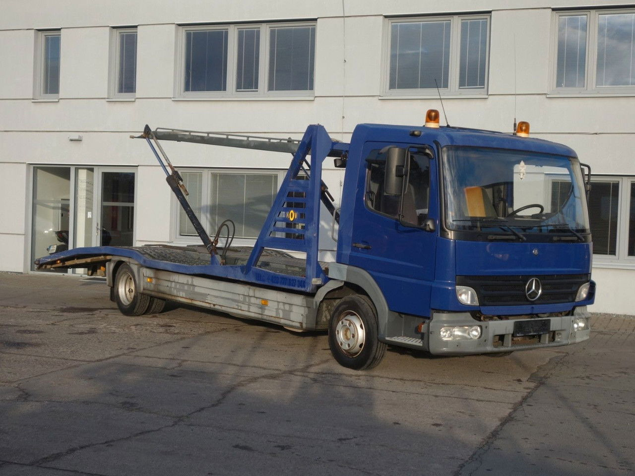 Mercedes-Benz Atego 815 für 2 PKW - Truk pengangkut mobil: gambar 1 Mercedes-Benz Atego 815 für 2 PKW - Truk pengangkut mobil: gambar 1