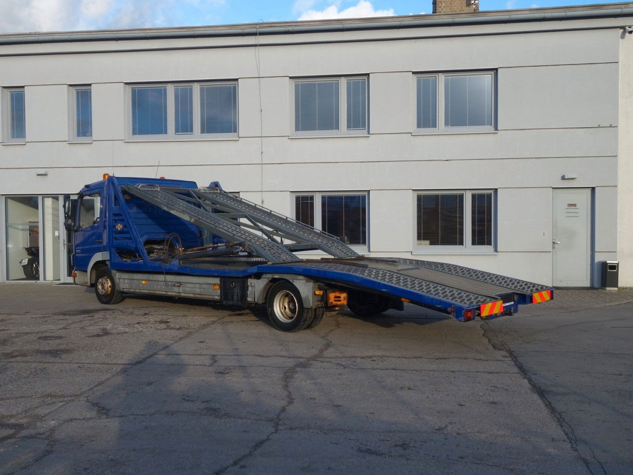 Mercedes-Benz Atego 815 für 2 PKW - Truk pengangkut mobil: gambar 5 Mercedes-Benz Atego 815 für 2 PKW - Truk pengangkut mobil: gambar 5
