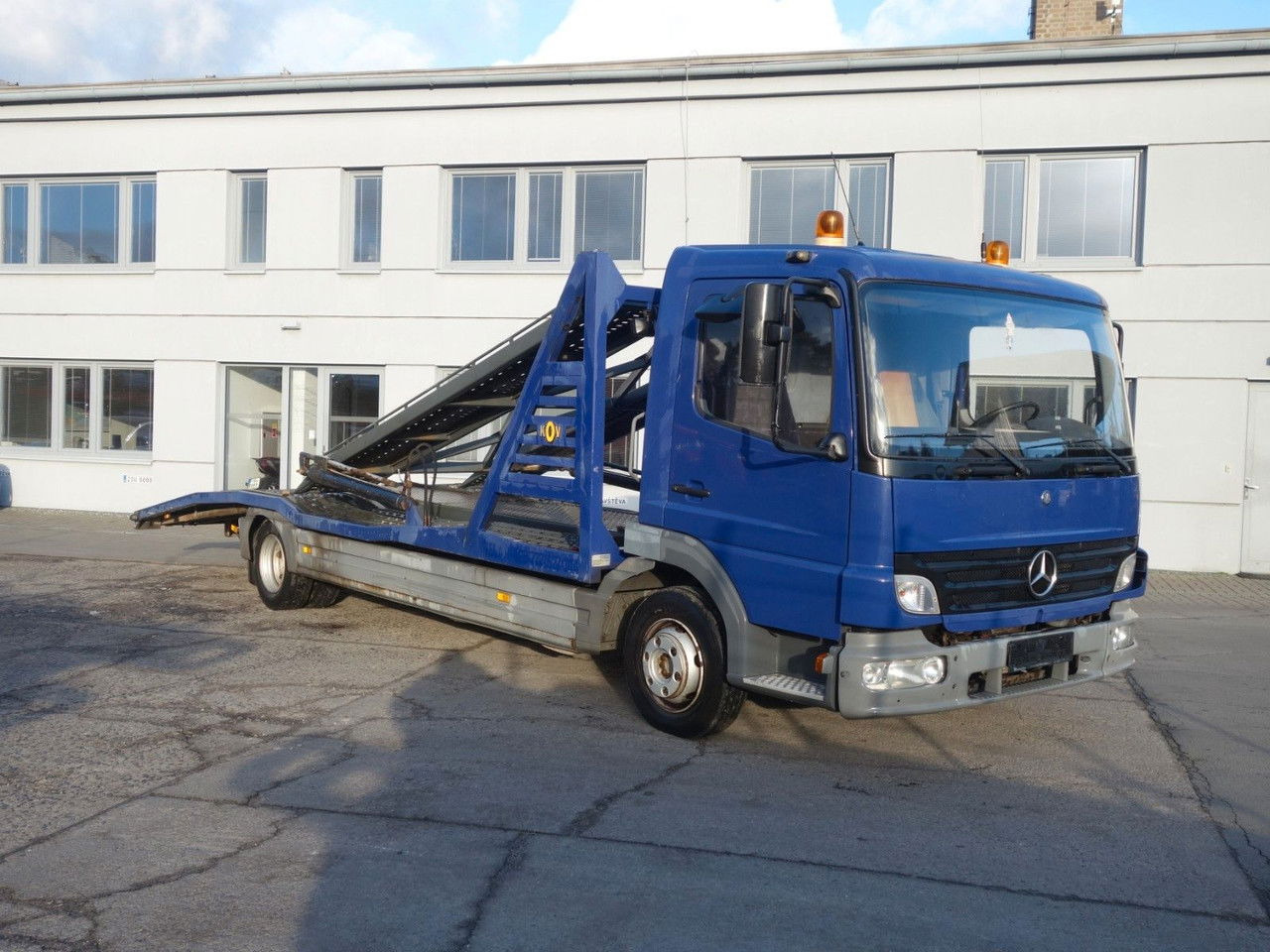 Mercedes-Benz Atego 815 für 2 PKW - Truk pengangkut mobil: gambar 4 Mercedes-Benz Atego 815 für 2 PKW - Truk pengangkut mobil: gambar 4
