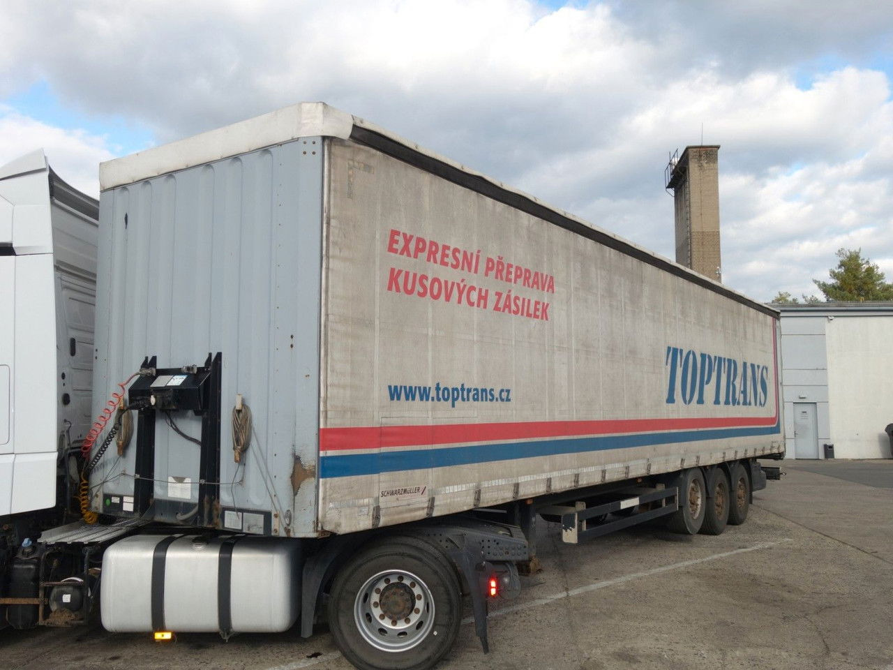 Schwarzmüller SPA 3/A, Standard, Liftachse - Semi-trailer dengan terpal samping: gambar 1 Schwarzmüller SPA 3/A, Standard, Liftachse - Semi-trailer dengan terpal samping: gambar 1