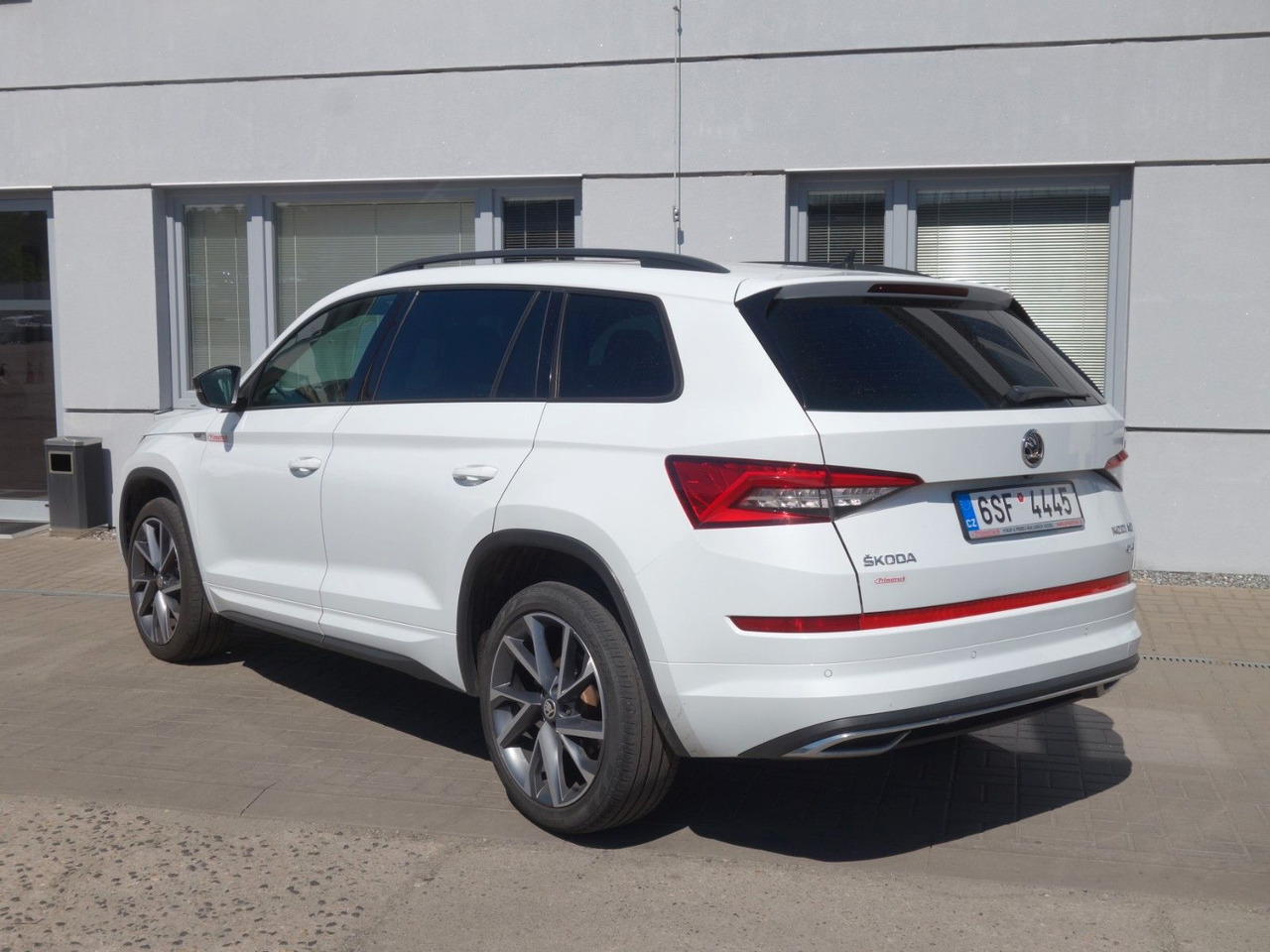 Skoda Kodiaq 2,0TDI 140kW, 4x4, SportLine, Pano, Webas - Mobil SUV: gambar 4 Skoda Kodiaq 2,0TDI 140kW, 4x4, SportLine, Pano, Webas - Mobil SUV: gambar 4