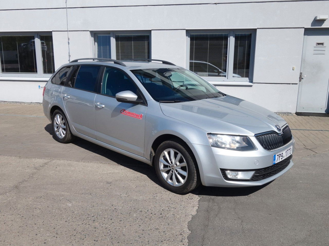 Škoda Octavia Combi Ambition 1,6 TDI, DSG, Navi, Clima - Station wagon: gambar 3 Škoda Octavia Combi Ambition 1,6 TDI, DSG, Navi, Clima - Station wagon: gambar 3