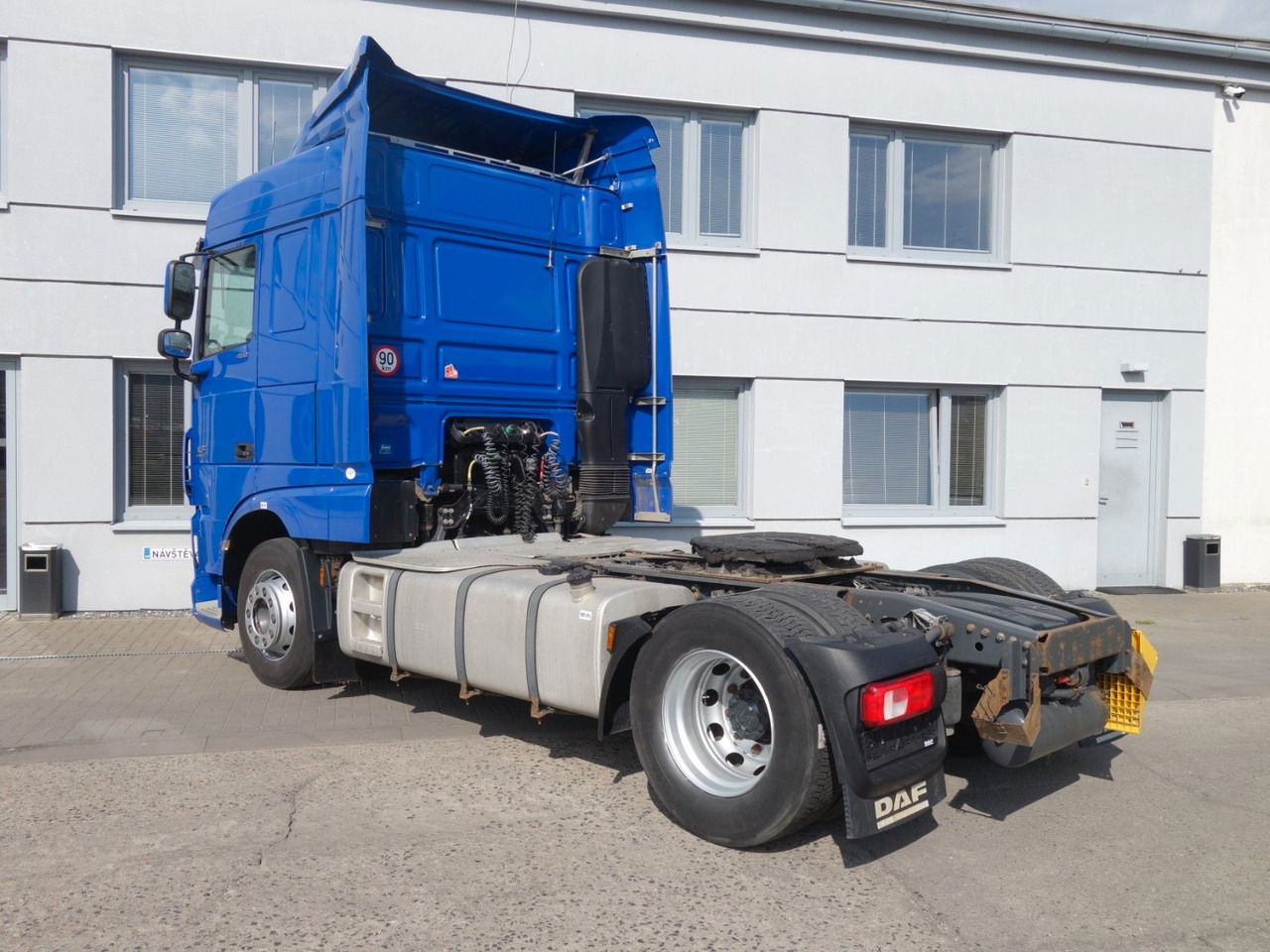 DAF XF 460 SC Standard - Tractor head: gambar 4 DAF XF 460 SC Standard - Tractor head: gambar 4